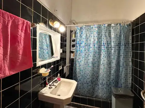 Depto Tipo Casa en Venta 68 años