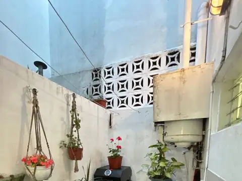 Depto Tipo Casa en Venta en Monte Castro, USD 120.000