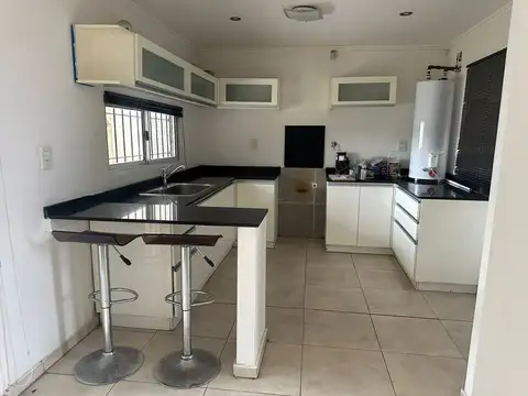 CASA EN VENTA BARRIO PRIVADO GUAYMALLEN