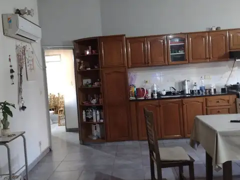 VENTA LOCAL Y VIVIENDA EN LA TABLADA TODO EN BLOCK