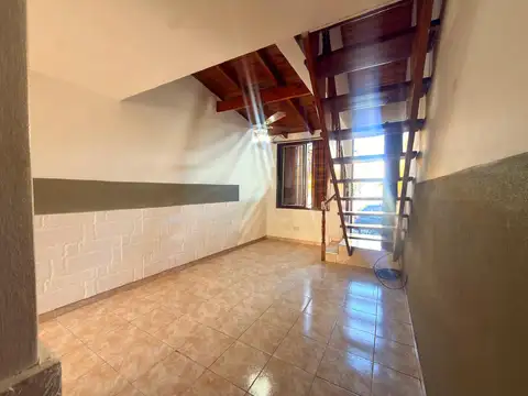 Depto Tipo Casa 2 ambientes con 1 baño
