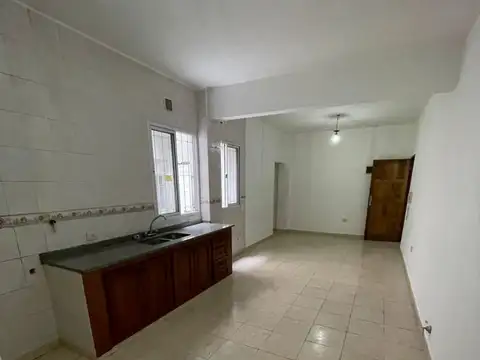 Depto Tipo Casa en Alquiler de 2 dormitorios