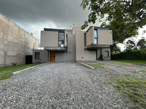 VENTA DUPLEX -  Ampuap V Higuerilla