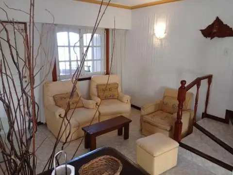 Av. 1 400