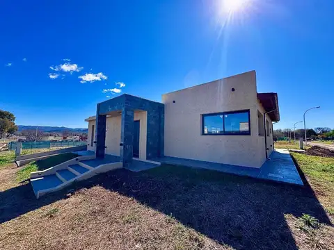 CASA 3 DORMITORIOS B AYRES DEL NORDESTE UNQUILLO