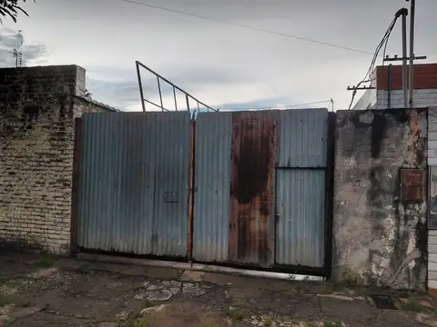 Aristóbulo del Valle 900