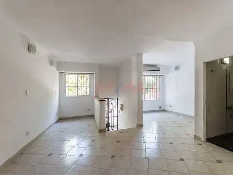 Depto Tipo Casa en Venta en Flores, USD 169.000