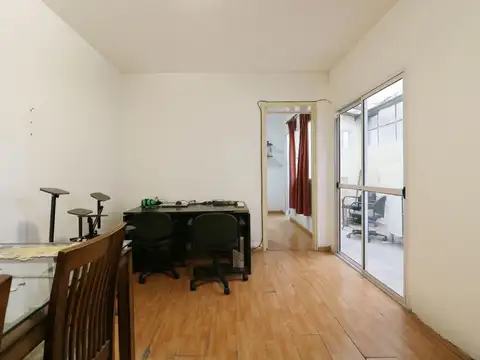 VENTA DTO 2 AMB PARQUE AVELLANEDA C PATIO EN PB