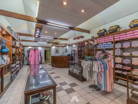 Local en Venta 122 años