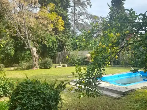 Venta Casa Quinta, 6 ambientes - en Barrio El Cazador, Belen de Escobar.