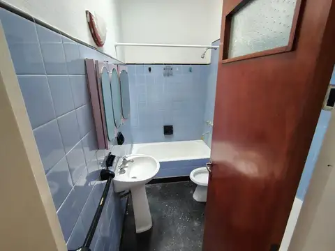 Casa en Alquiler en Haedo, $ 700.000