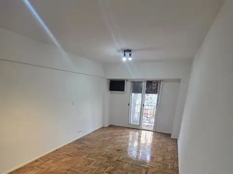 Departamento en Alquiler en Villa Luro, $ 350.000