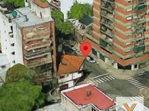 Quito e/ Yapeyú y Castro Barros