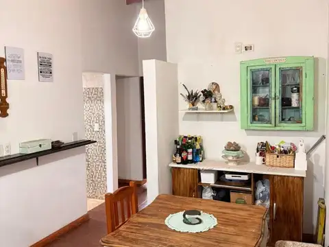 Casa 5 ambientes con 1 baño