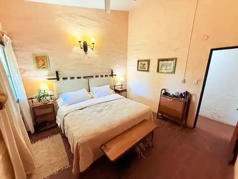 VENTA CASA 2 DORMITORIOS Y PILETA. ANISACATE