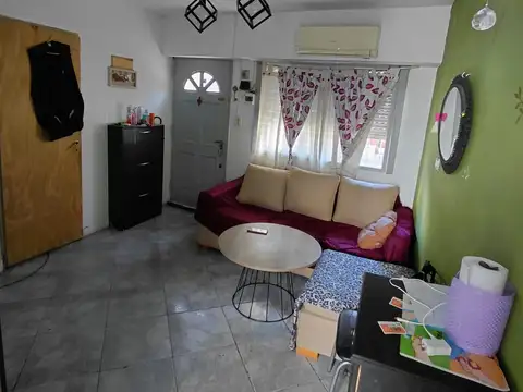 Depto Tipo Casa en Venta de 2 ambientes
