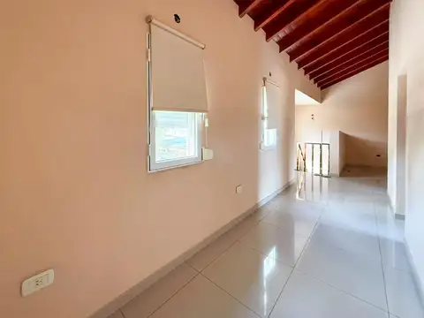 VENTA/PERMUTA: Casa de 4 con Cochera y Patio. Cañada de Gómez, Argentina.