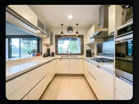 Casa en Alquiler Temporal en Los Ombúes, USD 7.200