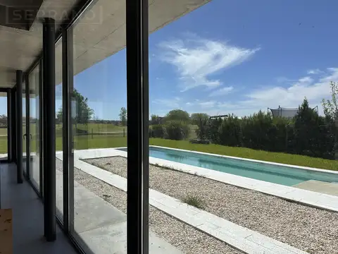 Casa en Alquiler en El Cantón - Barrio Golf, USD 2.000