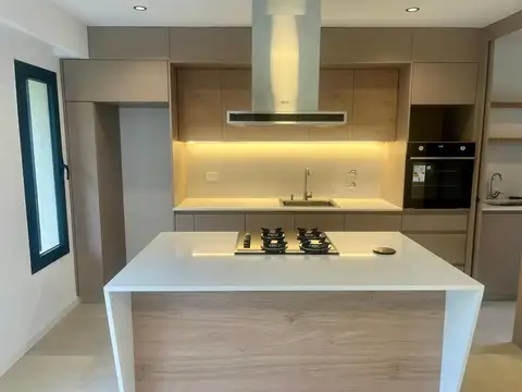 Casa 3 ambientes con 3 baños