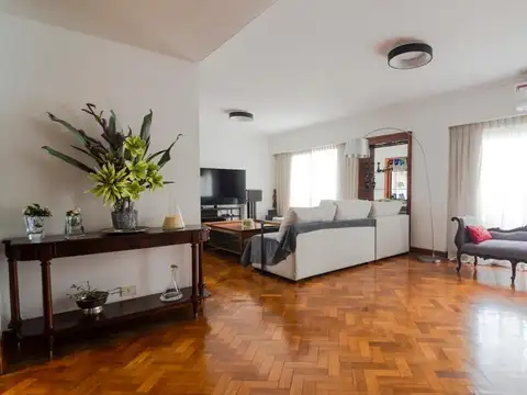 RECOLETA CLÁSICA – AMPLITUD, CONFORT Y UBICACIÓN PRIVILEGIADA