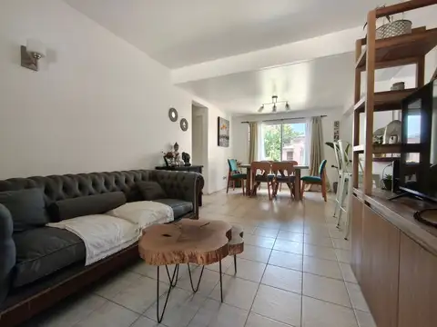 DEPARTAMENTO DUPLEX 3 AMB VENTA COCHERA AMENIT