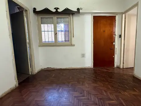 Departamento 2 Ambientes Lateral bajas Expensas 1° piso por escalera accesible