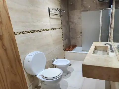 Depto Tipo Casa en Venta de 5 ambientes