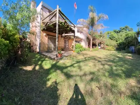 Casa En Barrio Incahuasi Los Robles