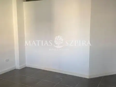 avenida presidente peron 2752. Entre Av presidente dr arturo umbert y Jose marmol