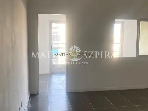 avenida presidente peron 2752. Entre Av presidente dr arturo umbert y Jose marmol
