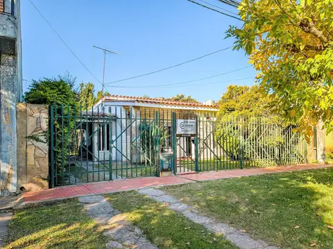 CASA | 3 AMBIENTES | QUINCHO | JARDÍN | COCHERA | FRAY LUIS BELTRÁN