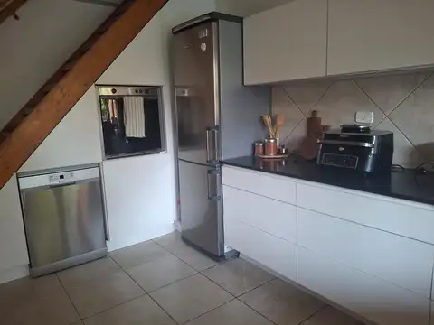 Casa 4 ambientes con 3 baños