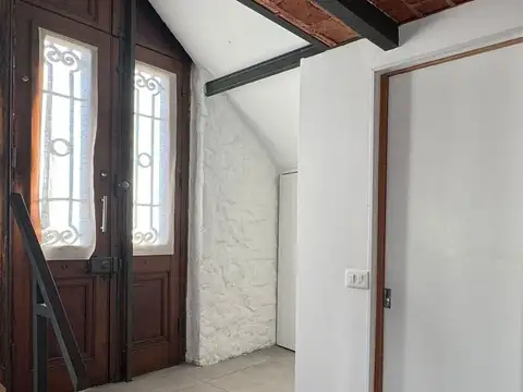 SE VENDE CASA EN PH EN PUNTA CARRETAS CON RENTA