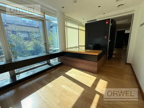 Ubicación Premium - Oficina de Categoria - Seguridad 24 hs - 2 cocheras