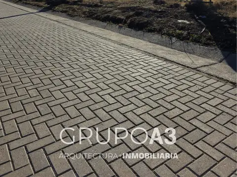 Pública 100, Piso 00