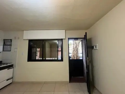 PH de un ambiente en alquiler – San Cristóbal – Apto profesional