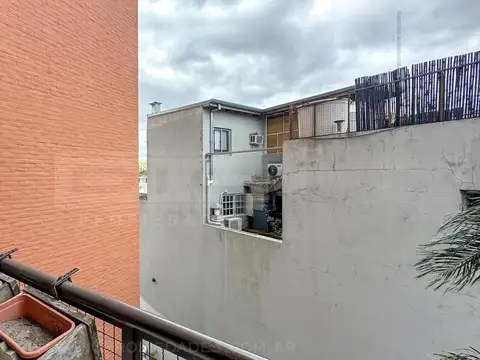 Av Centenario al 900 entre Avellaneda y O`Higgins