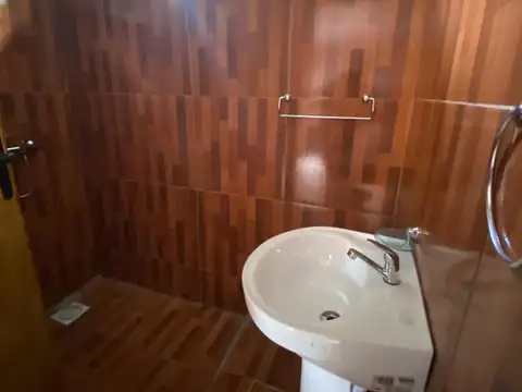 Casa en Alquiler con 1 cochera