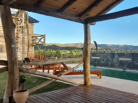 Venta Cabaña en la Cumbre  con piscina y vista panorámica a las sierras