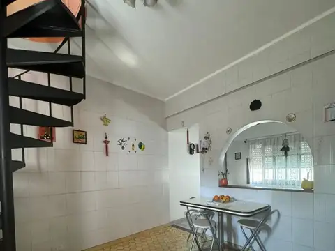 Depto Tipo Casa en Venta en Flores, USD 82.000