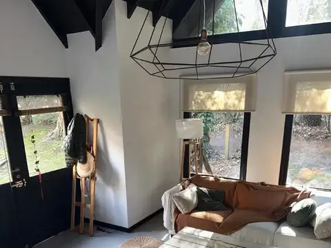 Casa - 4 ambientes con jardin - Carilo - VENTA