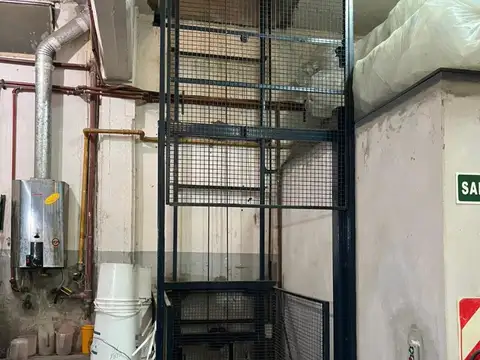 Galpon en Venta 9  mts Frente