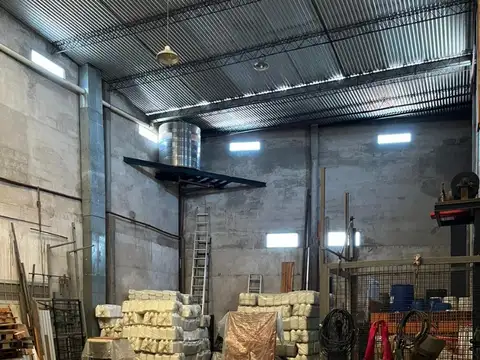 Galpon en Venta 26  mts Fondo