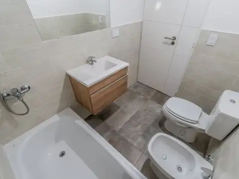 Blanco Encalada 3400 , Piso 1