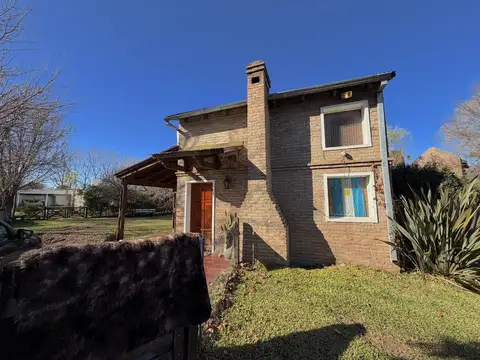 Av del Limite Entre El ceibo y Liquidambar, Logaritmo, Ibarlucea