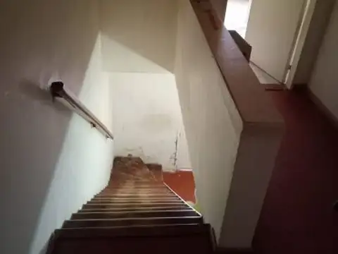 Sólida Casa de 224 m² en Dos Plantas – Estilo Patagónico sobre Ruta 40, El Maitén
