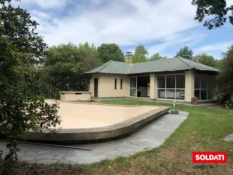 Casa en Venta con 2 cocheras