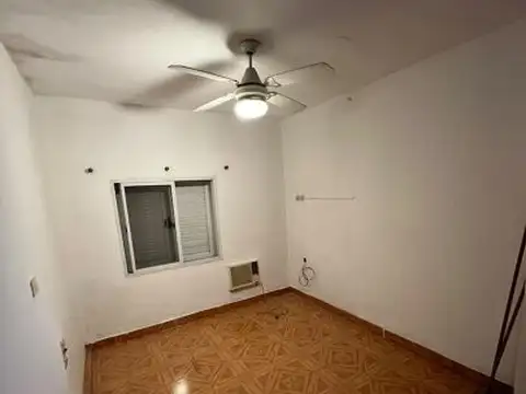 Depto Tipo Casa en Alquiler de 4 ambientes