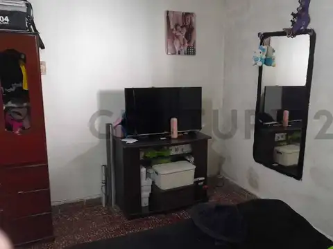 VENTA CASA 3 DORMITORIOS + 2 DEPARTAMENTOS